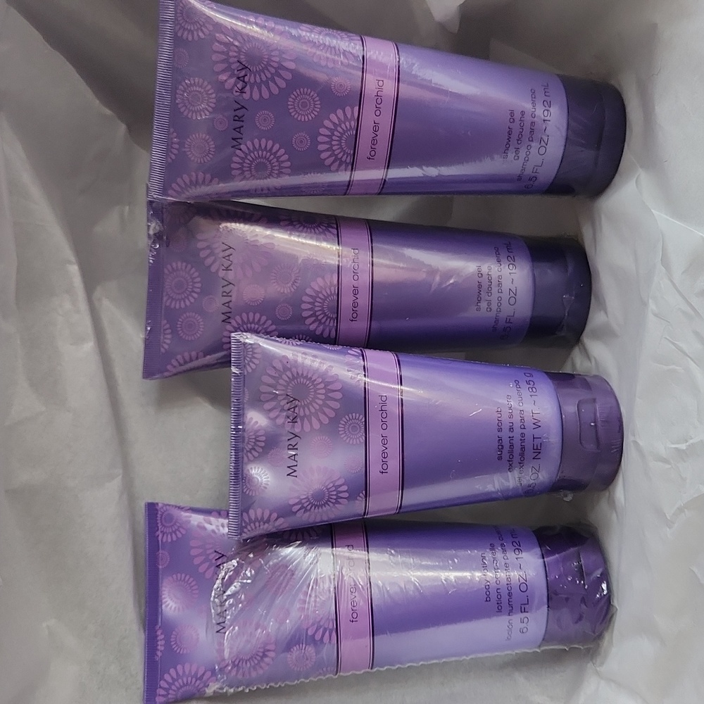 Mary Kay Forever Orchid four piece set
